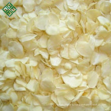 Shandong best quality dehydrated roasted garlic flakes